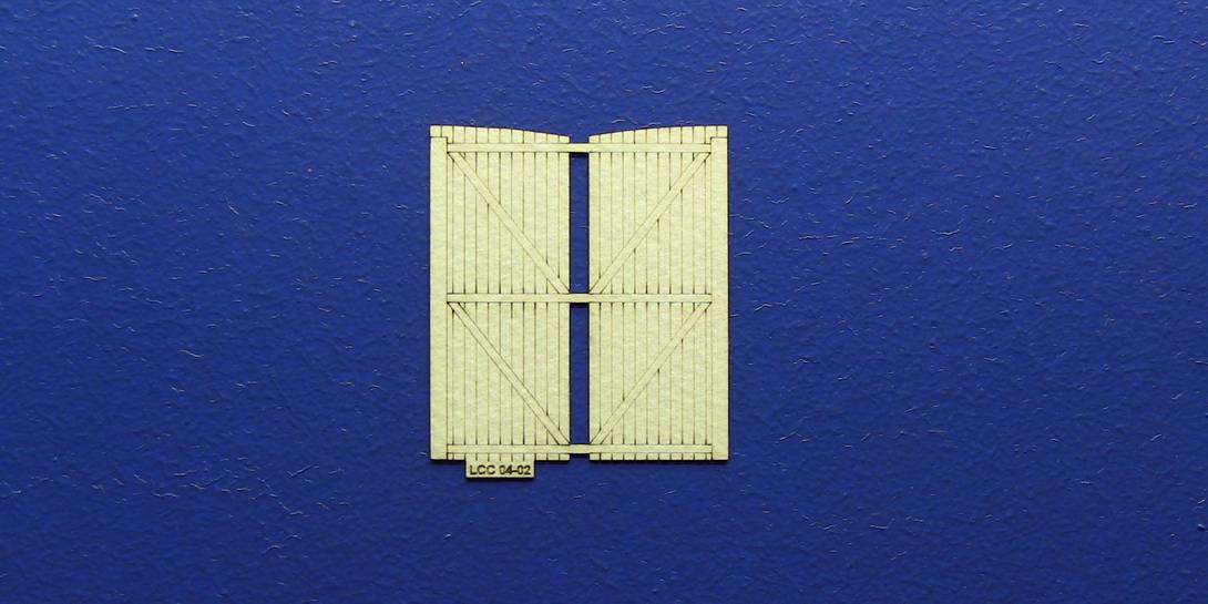 LCC 04-02 OO gauge double sided door type 1 Double sided round style door. Compatible with LCC 04-00. Fold in half along hinge to create double sided door.